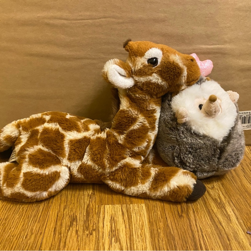 FAO Schwarz Giraffe And Hedgehog With Heart Stuffed Animals Bundle Of Plushies